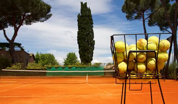 Tennis and paddle courts